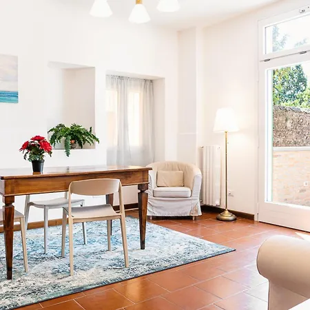 Palazzo Barbo Apartment *